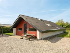 Holiday Home Tican - 400m from the sea by Interhome