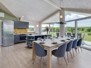 Holiday Home Elsebet - 600m from the sea by Interhome