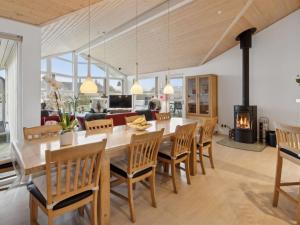 Holiday Home Reimer - 700m from the sea by Interhome