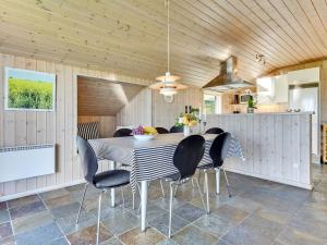 Holiday Home Alexis - 250m from the sea by Interhome