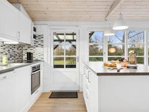 Holiday Home Mahalia - 300m from the sea by Interhome