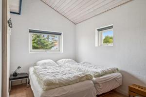 Amazing Home In Ebeltoft With 2 Bedrooms And Internet