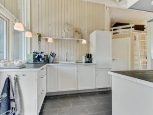 Holiday Home Fridtjof - 100m from the sea by Interhome