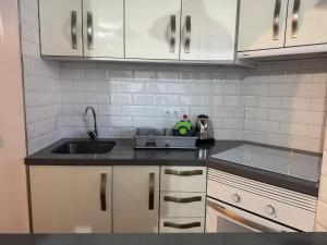 Vibrant Seaside Apartment in Central Los Cristianos