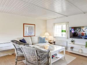 Holiday Home Iivari - 1-5km from the sea by Interhome