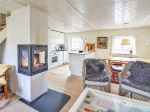 Holiday Home Iivari - 1-5km from the sea by Interhome