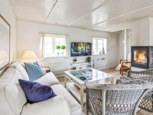 Holiday Home Iivari - 1-5km from the sea by Interhome