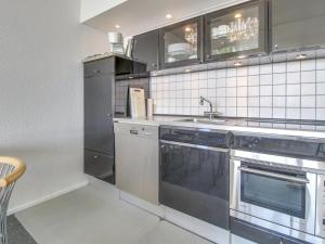 Apartment Rubi - 50m from the sea by Interhome