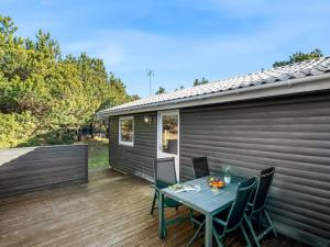 Holiday Home Jula - 800m from the sea by Interhome