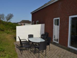Apartment Eick - 2-5km from the sea by Interhome