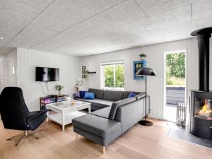 Holiday Home Maik - 1-5km from the sea by Interhome