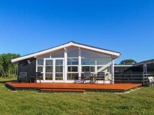 Holiday Home Allis - 400m from the sea by Interhome