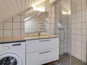 Apartment Daya - 2-3km from the sea by Interhome