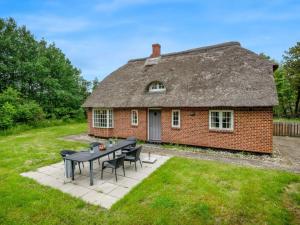 Holiday Home Thoren - 2km from the sea by Interhome
