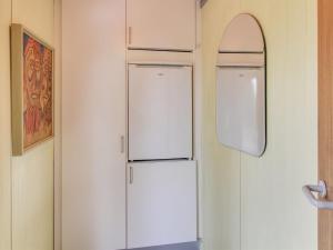 Holiday Home Helline - 900m from the sea by Interhome