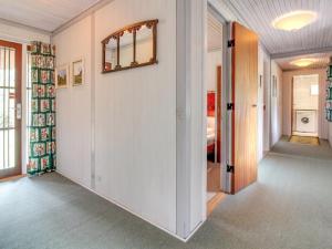 Holiday Home Helline - 900m from the sea by Interhome