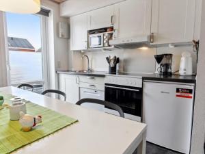 Apartment Alfa - 2-3km from the sea by Interhome