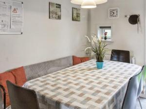Apartment Tinna - 2-3km from the sea by Interhome