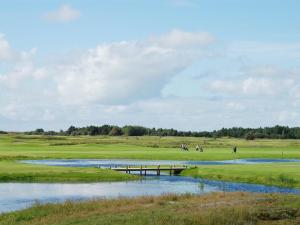 Apartment Nayana - 2-3km from the sea by Interhome