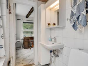 Holiday Home Lyyli - 1km from the sea by Interhome