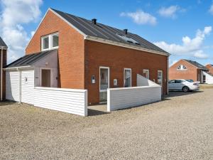 Apartment Iffuer - 2-3km from the sea by Interhome