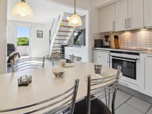 Apartment Faidra - 2-5km from the sea by Interhome