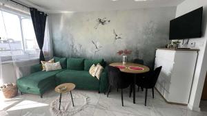 Piła- balkon-3 osoby-2 łóżka-przytulny apartament