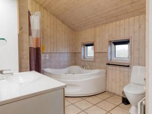 Holiday Home Arnkil - 700m from the sea by Interhome