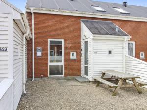 Apartment Héléne - 2-3km from the sea by Interhome