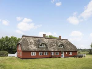 Apartment Willi - 3km from the sea by Interhome