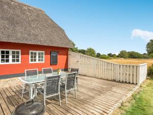 Apartment Willi - 3km from the sea by Interhome