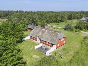 Apartment Willi - 3km from the sea by Interhome