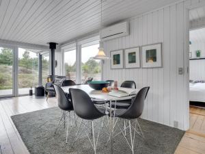 Holiday Home Fredrikka - 3-9km from the sea by Interhome
