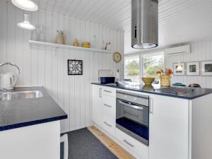 Holiday Home Fredrikka - 3-9km from the sea by Interhome