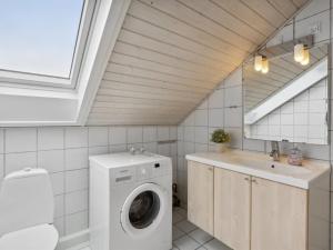 Apartment Aldora - 2-3km from the sea by Interhome