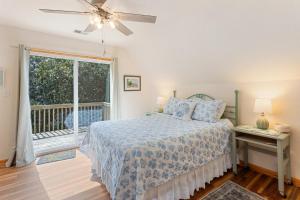 5049 - Carolyns Getaway