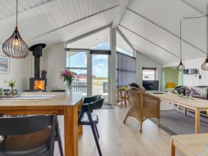 Holiday Home Freek - 400m from the sea by Interhome