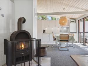 Holiday Home Nila - 750m from the sea by Interhome