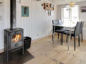 Holiday Home Mortensen - 350m from the sea by Interhome