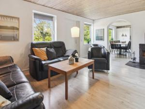 Holiday Home Rea - 5km from the sea by Interhome