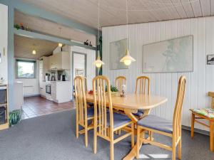 Holiday Home Elise - 800m from the sea by Interhome