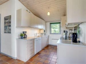 Holiday Home Elise - 800m from the sea by Interhome