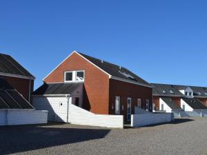 Apartment Arabella - 2-3km from the sea by Interhome