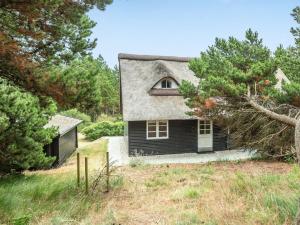 Holiday Home Risto - 2-3km from the sea by Interhome