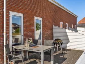 Apartment Niilo - 1-7km from the sea by Interhome