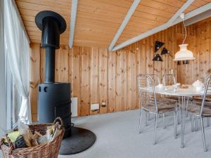 Holiday Home Bryniulf - 1-8km from the sea by Interhome