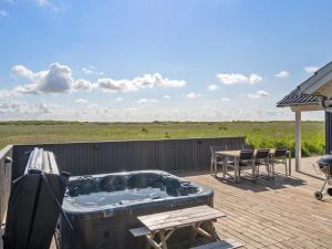 Holiday Home Jonna - 700m from the sea by Interhome