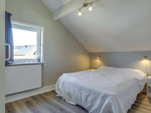 Apartment Anouk - 1-7km from the sea by Interhome