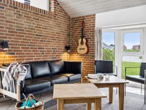 Holiday Home Mari - 400m from the sea by Interhome