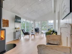 Holiday Home Riekje - 2-3km from the sea by Interhome